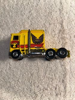 Vintage Hot Wheels 1982 Thunder Roller Semi Truck Yellow Eagle