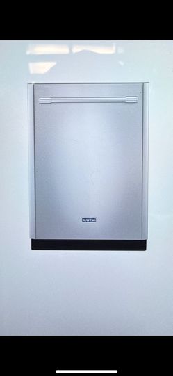 Maytag 24in Dishwasher 