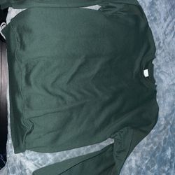 Green Pull Over Sweat Shirt Very Comfy And Worn Once