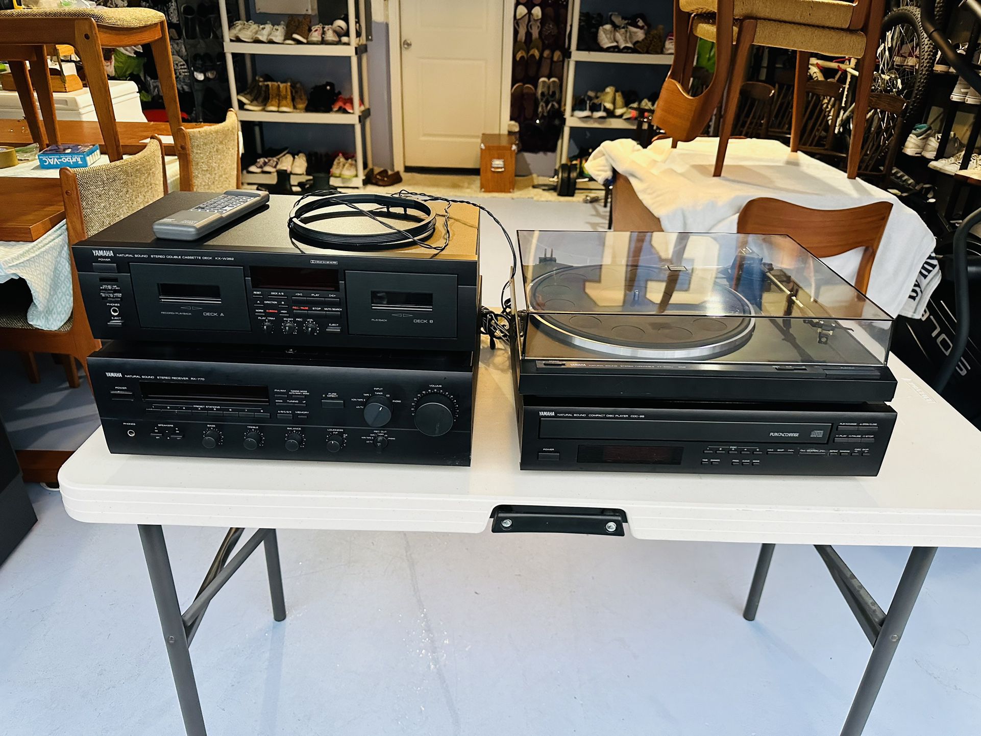 Nice 4 Piece Yamaha Stereo Receiver, Cassette Desk, Disc Player & Turntable