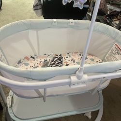 Fisher price Baby Bassinet
