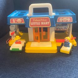 Little People Little Mart- 1986 Includes 2 Cars And People