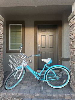 Schwinn Legacy Beach Cruiser Bike