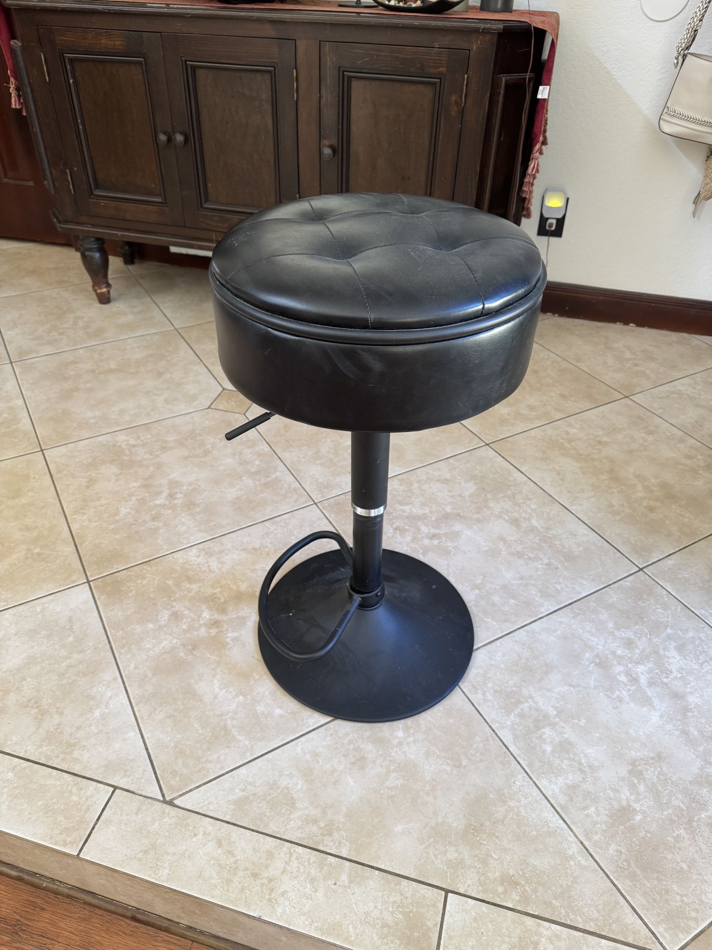 Adjustable Swivel Stool