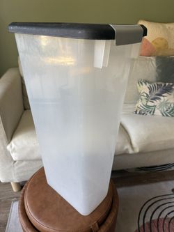 Airtight Pet Food Container