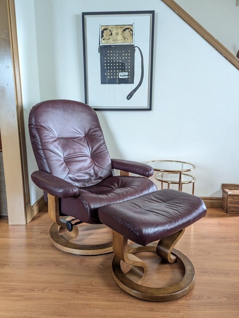 Ekornes Stressless Style Leather Lounge Chair Recliner & Ottoman by Lane