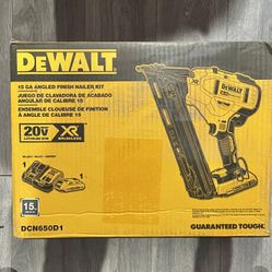 Dewalt 20v XR 15g Finish Nailgun Kit