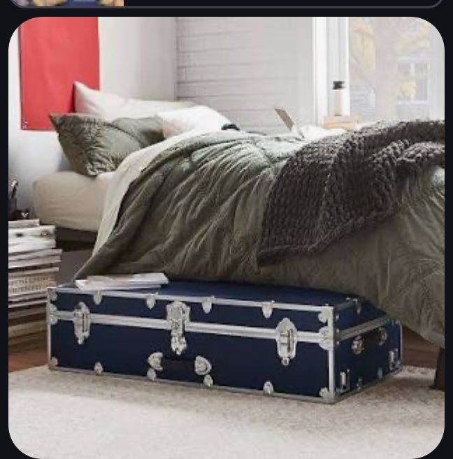 College Trunk
