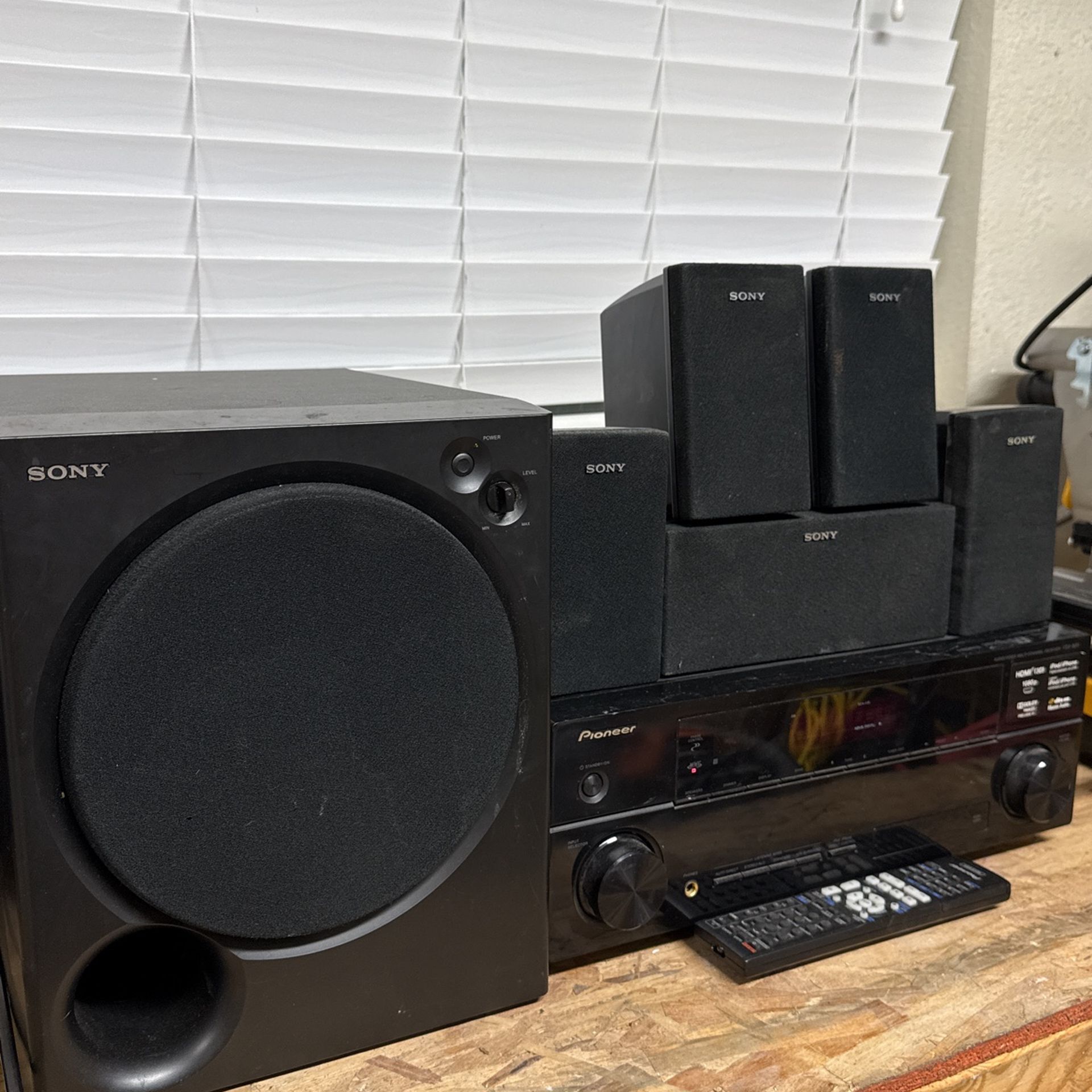 Pioneer Stereo System With Subwoofer