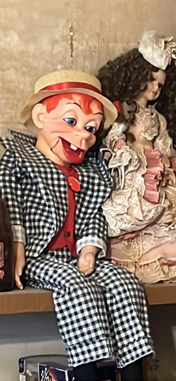 Vintage famous dummy