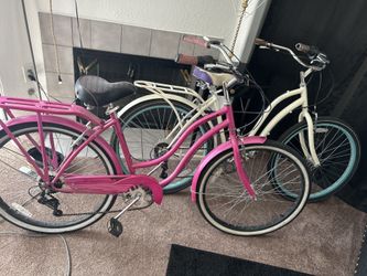2 Schwinn Cruiser Bikes – Pink & Teal – Easy Fix – Bundle Deal 🔥