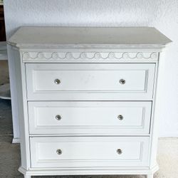 3 Drawer Dresser 