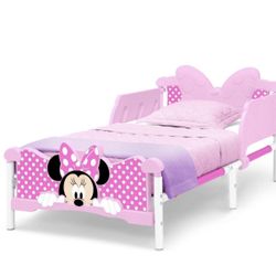 Minnie Mouse Toddler Bed