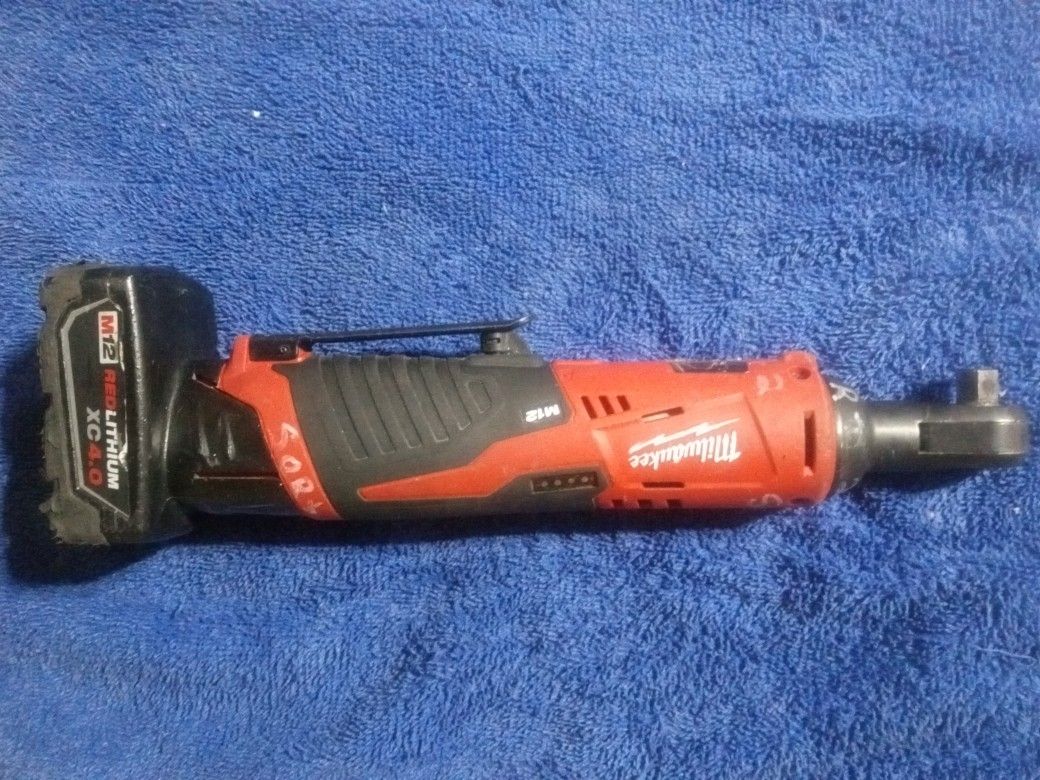 Milwaukee M12