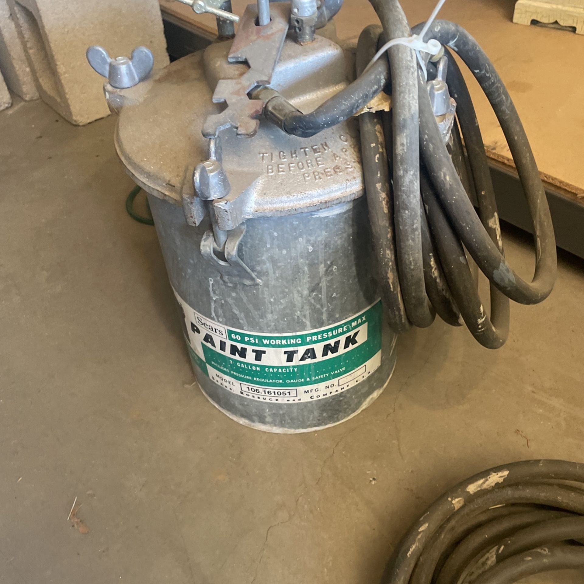 Sears Paint Tank for Sale in Palmdale, CA OfferUp