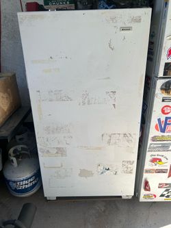 Frigidaire upright deep freezer