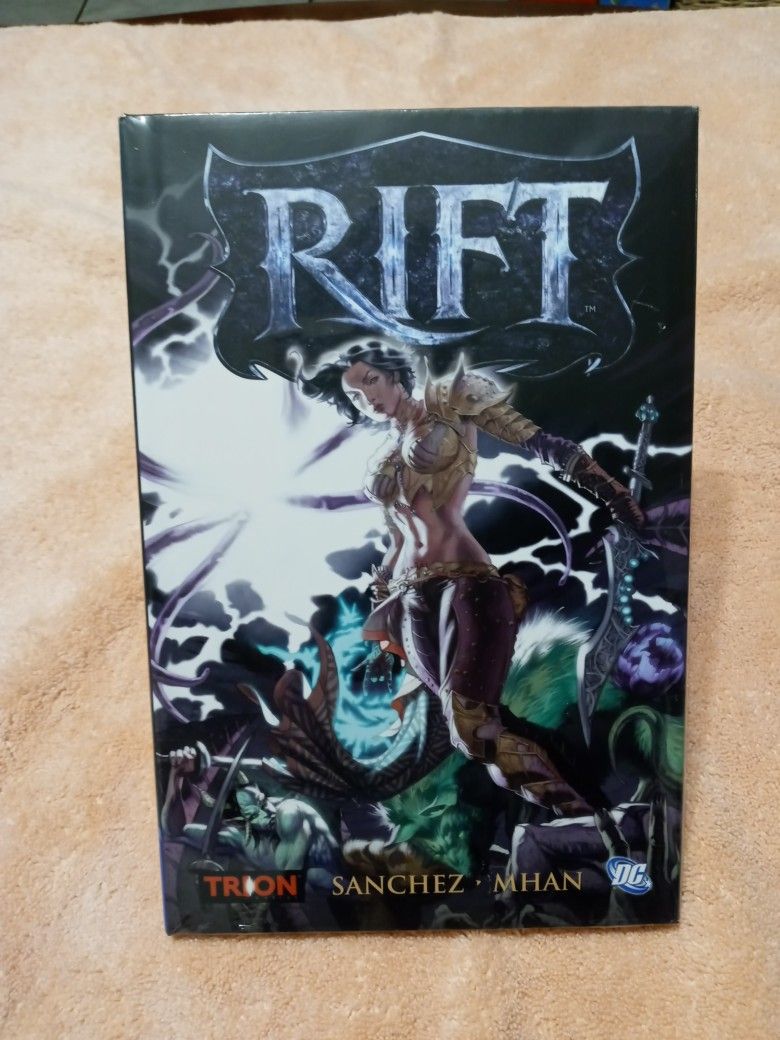 Rift Graphic Novel Comic Book Official Licensed DC
