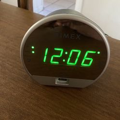 Timex Dual Alarm Clock & FM Radio