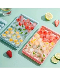 Set of 5 Ice Cube Trays with Lids