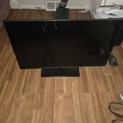 43" Samsung TV 4K HDR with Sound bar + Subwoofer 
