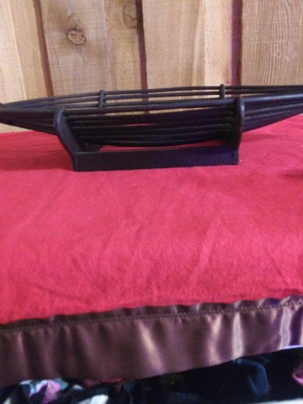 Boat Style Wicker basket.