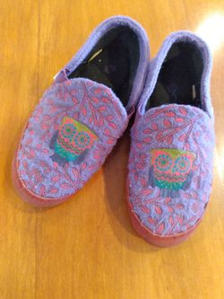 Kids Acorn Slippers
