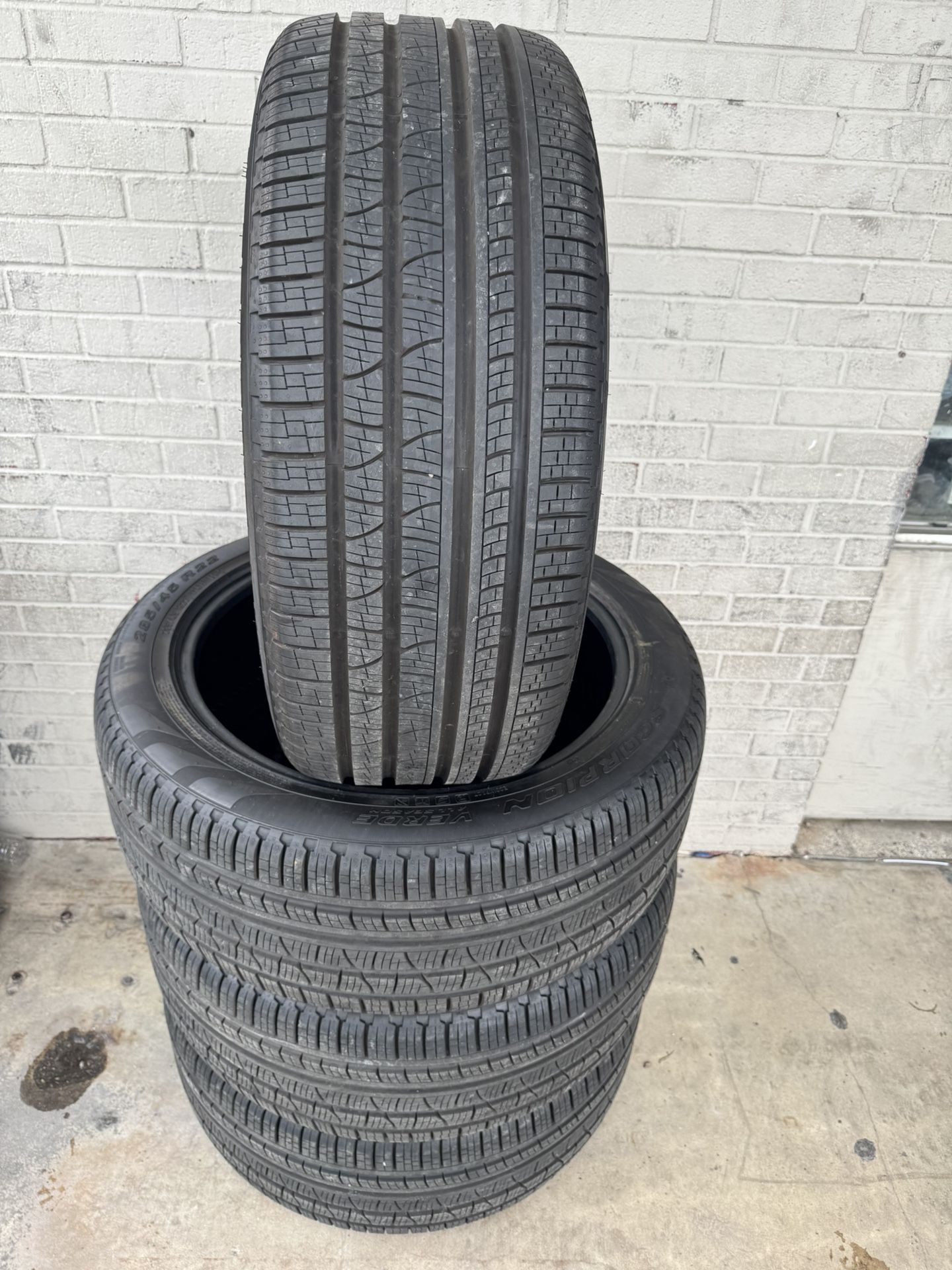 285/45/22 pirelli scorpion verde all season