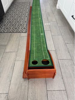 GOLF PUTTING MAT