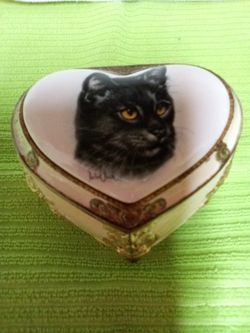 Vintage Signed Derick Bown  Music/ Trinket Box