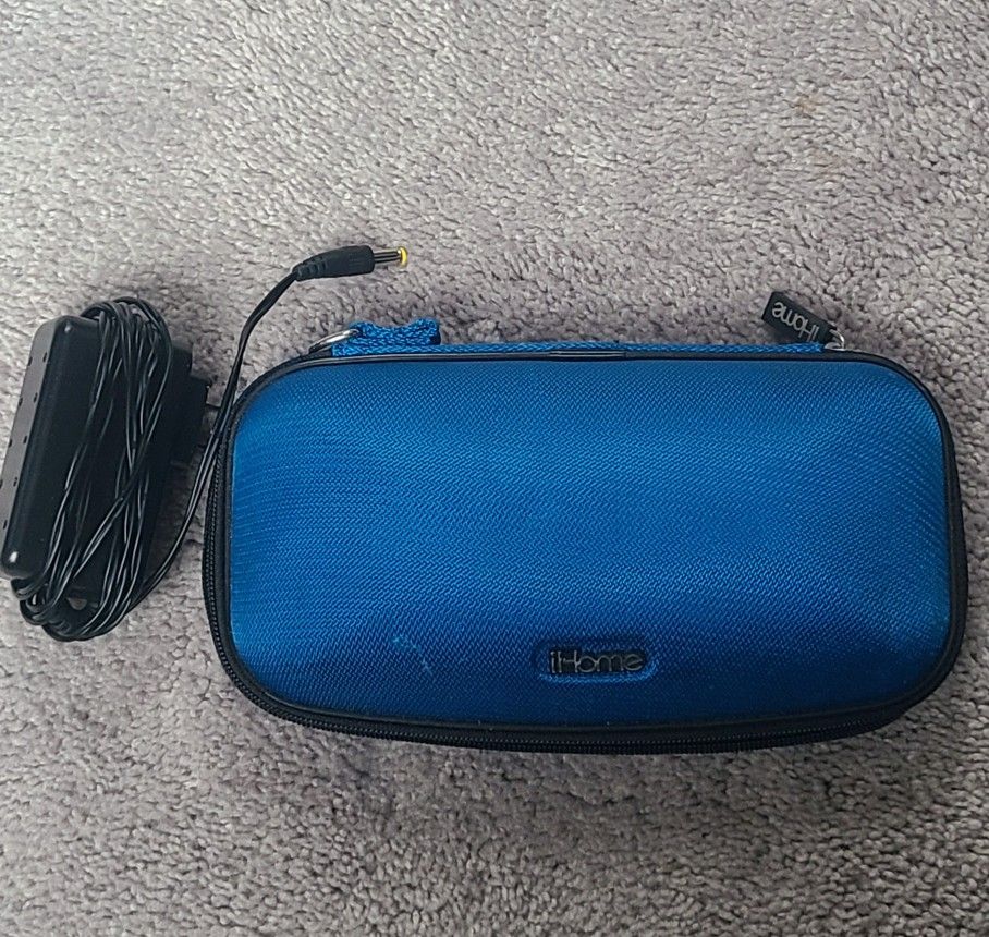iHome iP37 - Portable Speaker & Docking Station