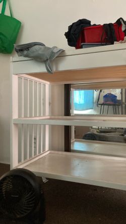 Free diaper table used for art