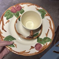 Franciscan Plates Set