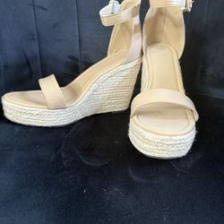 Nude Wedges 
