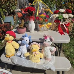 Plants And Crochet flowers 