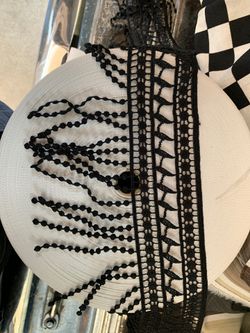 Lace Black or White
