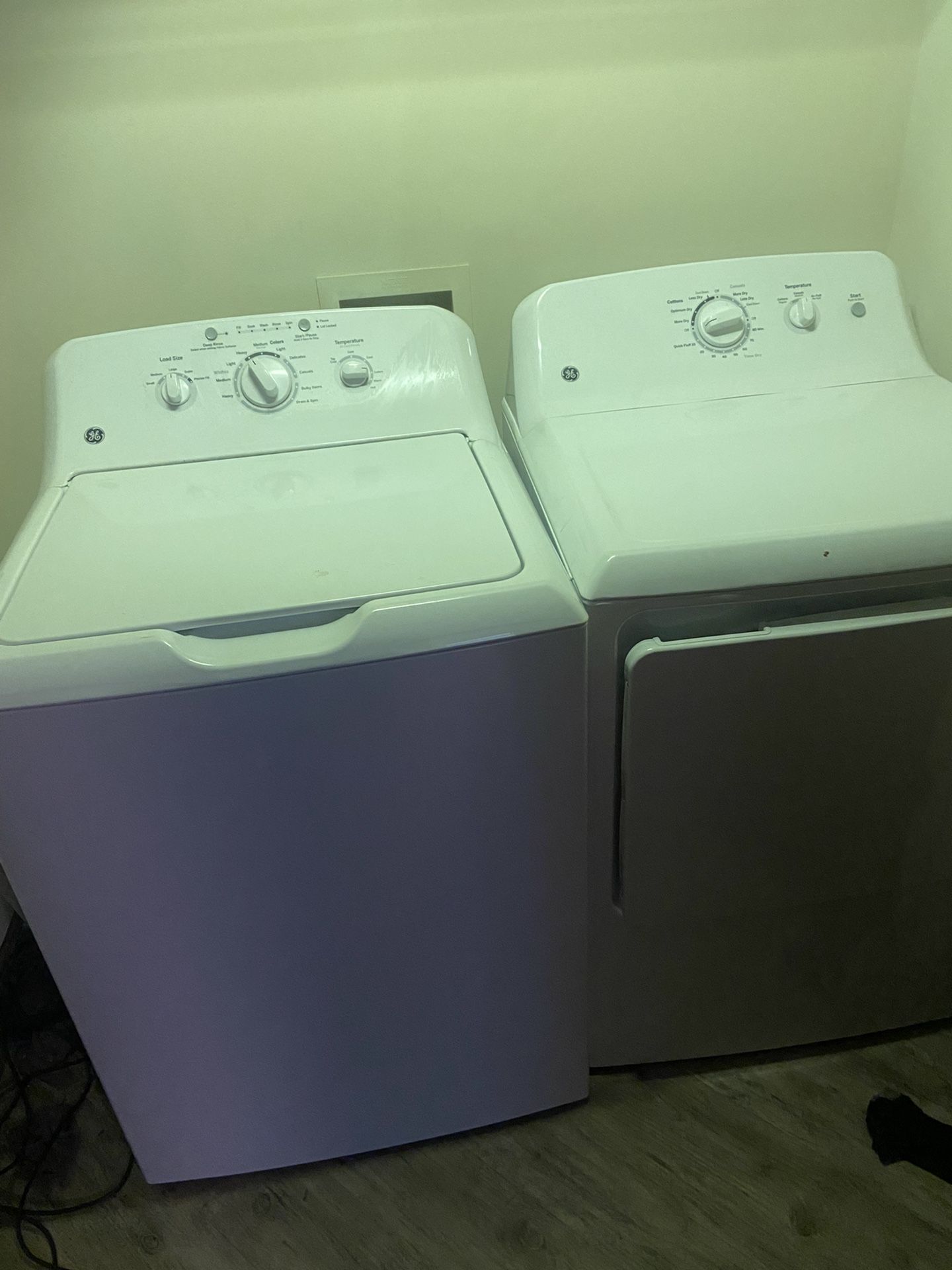 Washer And Dryer Set. Used
