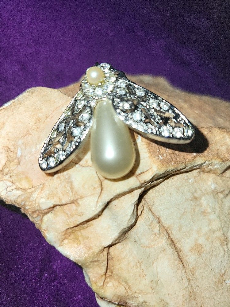1928 Bee Earrings