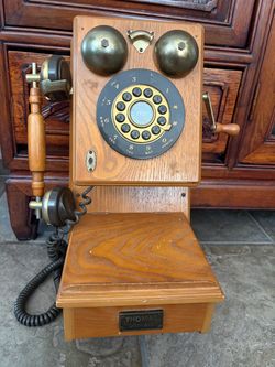 Thomas Collector's Edition Antique-Style Wall Telephone