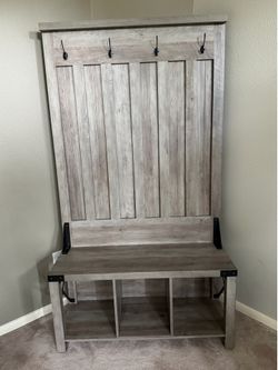 Entry cabinet coat hanger organizer