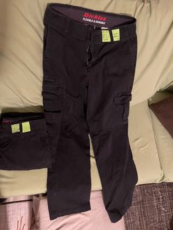 Men’s dickies 30x32 flex waist 7 pocket. 2 pairs