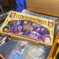 13 Dead End Dr. the mystery game was 12 suspects five traps and only one survivor board game old school vintage antique Butler made cat chau chauffeur