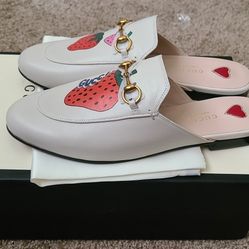 Woman Gucci Shoes Us 8