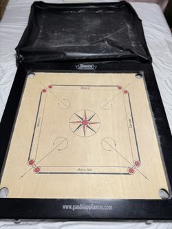 Carrom board