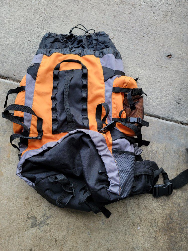 Travel / Hiking Softsided Backpack 27 Inch Tall