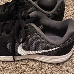 Nike Shoe Size 6.5 Great Condition 