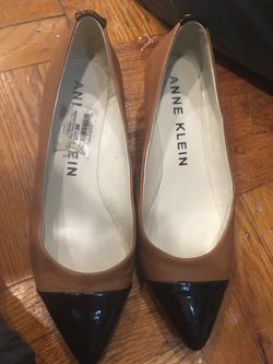 Anne Klein flats 8.5