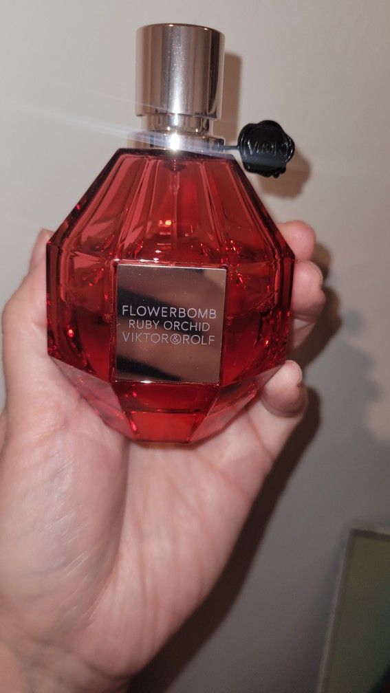 Flowerbomb Ruby Orchid