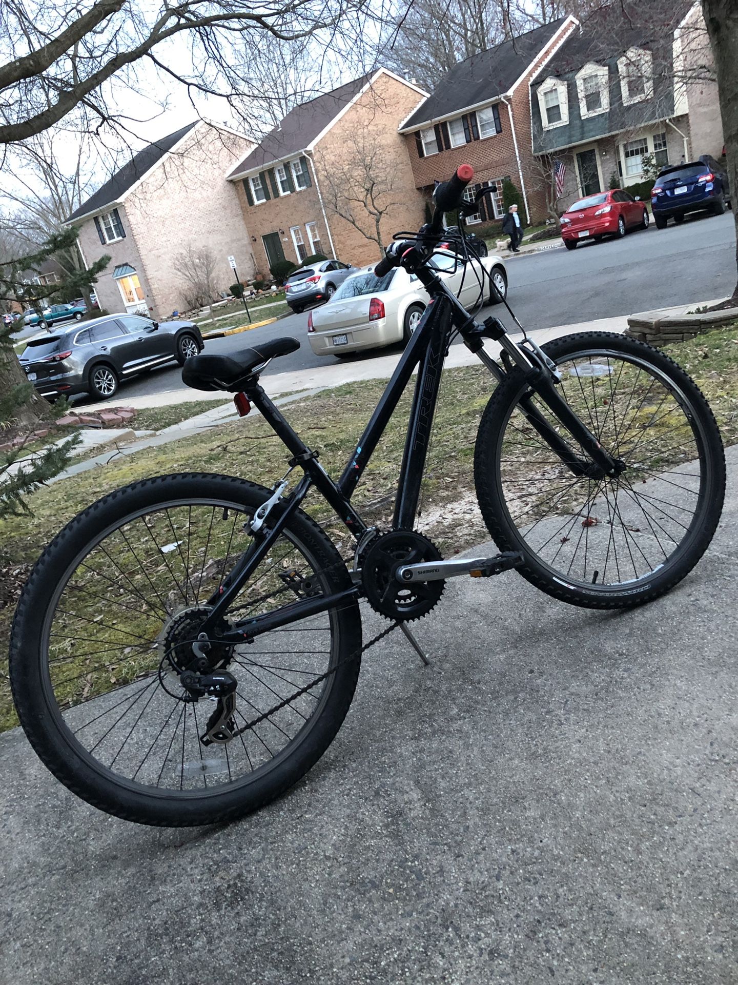 Girl’s Trek Skye bike