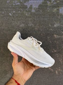 Brooks Ghost 17 White Running Shoes