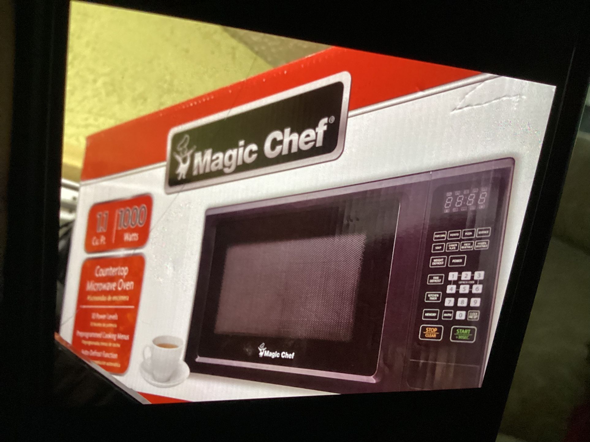 Magic Chef Microwave Like New/open Box Asking $50. Obo